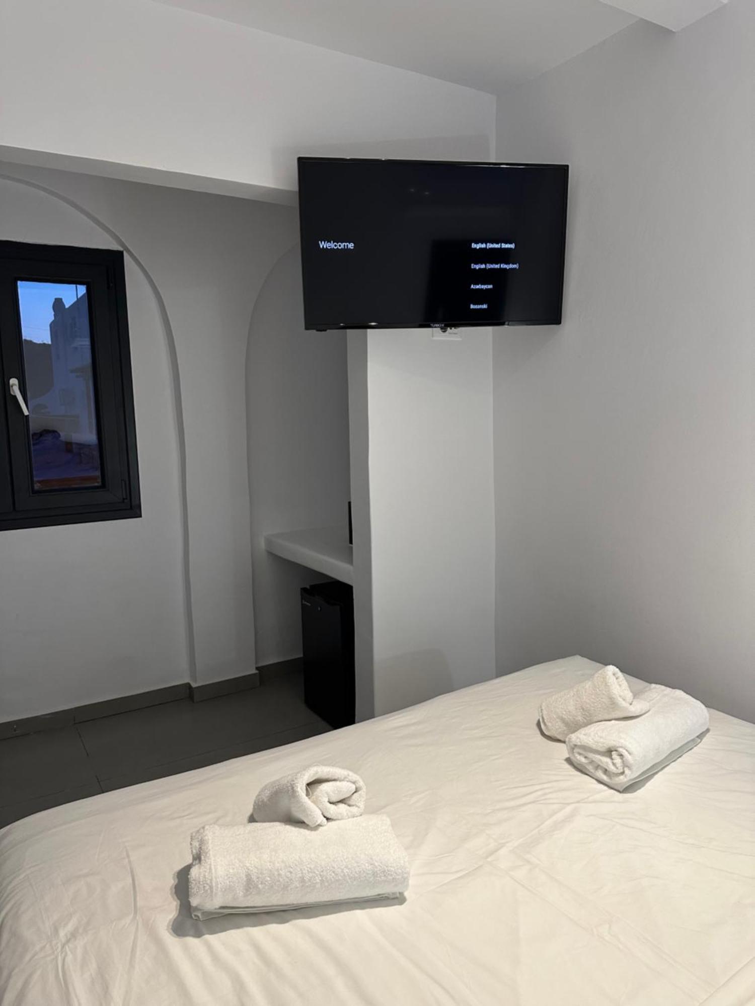 The Coast Suites Тоурлос Экстерьер фото