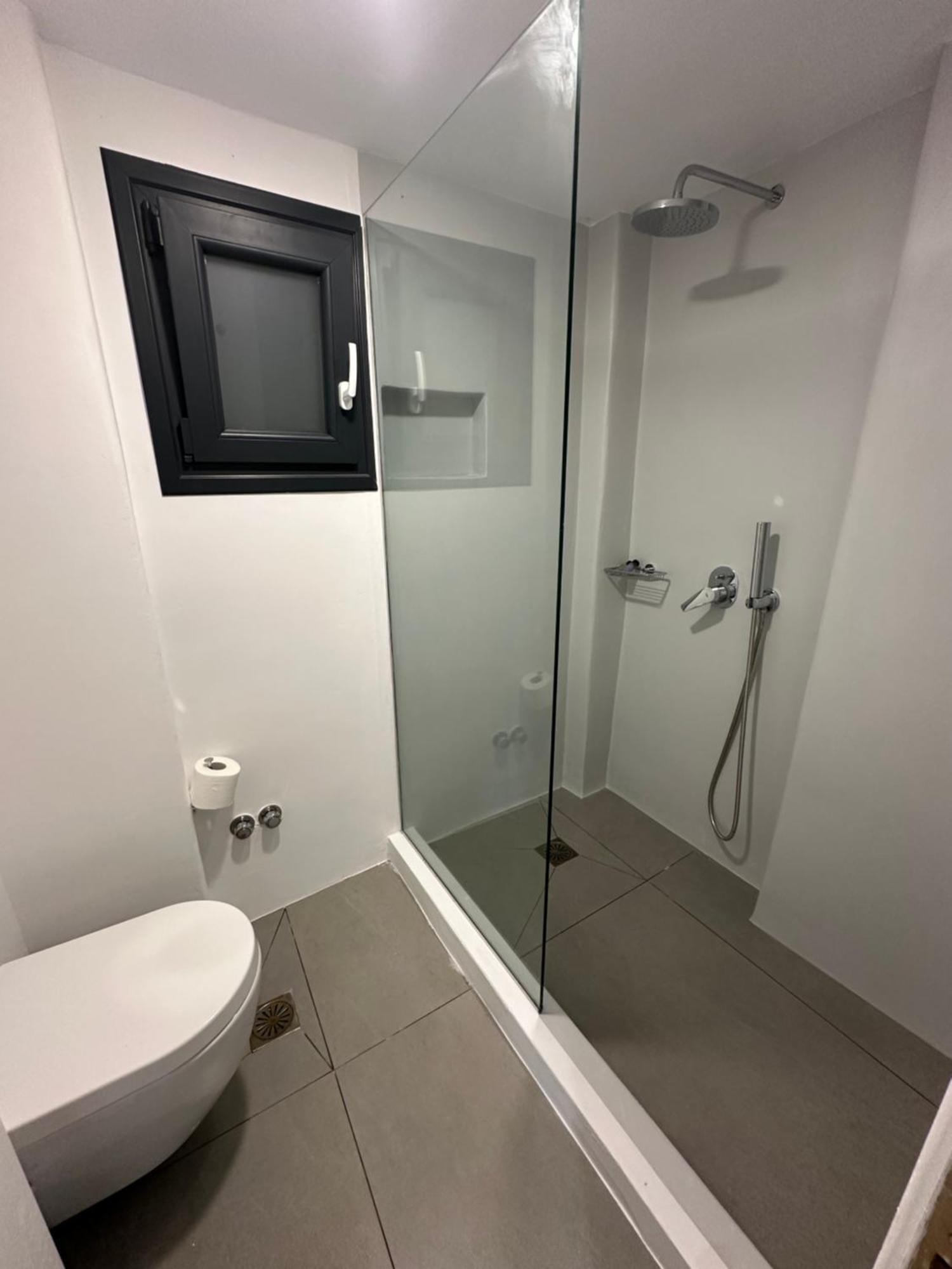 The Coast Suites Тоурлос Экстерьер фото